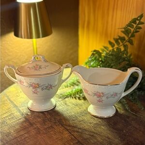 Homer Laughlin Cashmere Creamer & Sugar Bowl Set. 1940s